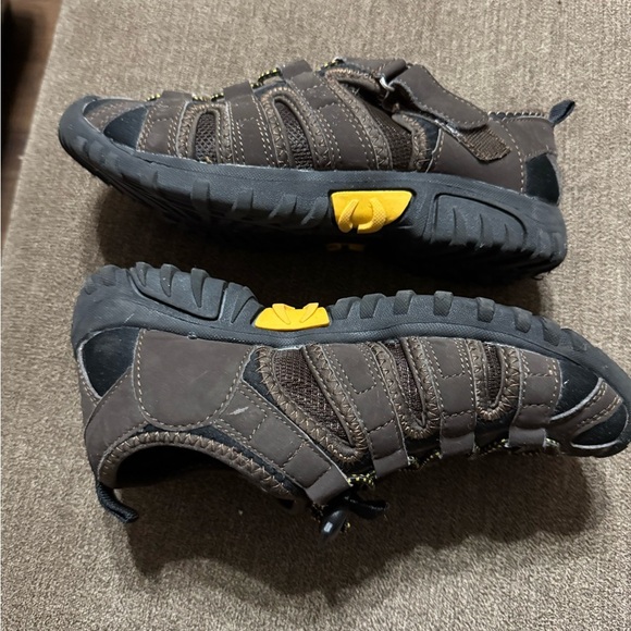 Crazy 8 Brown Shoes - Picture 3 of 6